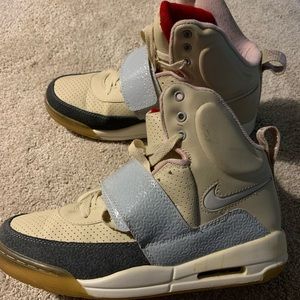 Nike Air Yeezy Net Tan